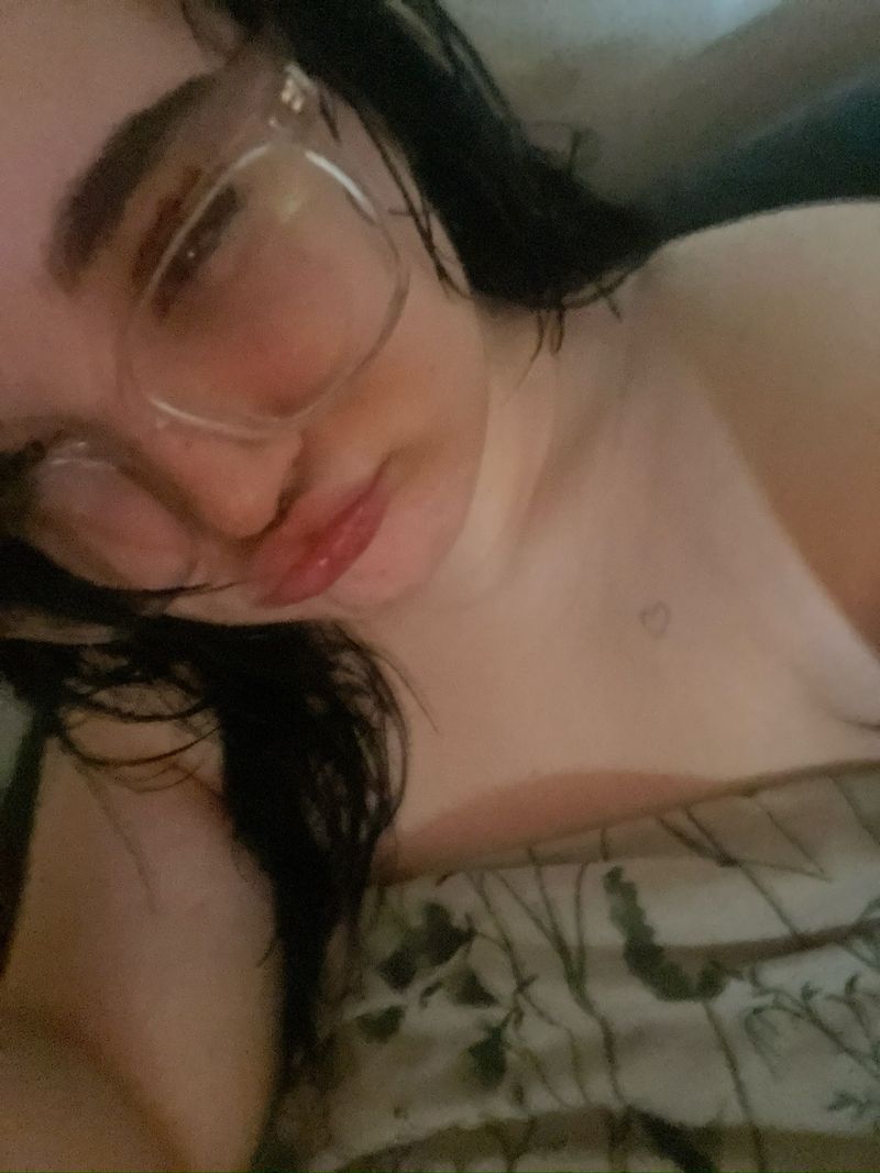 Carly, 19