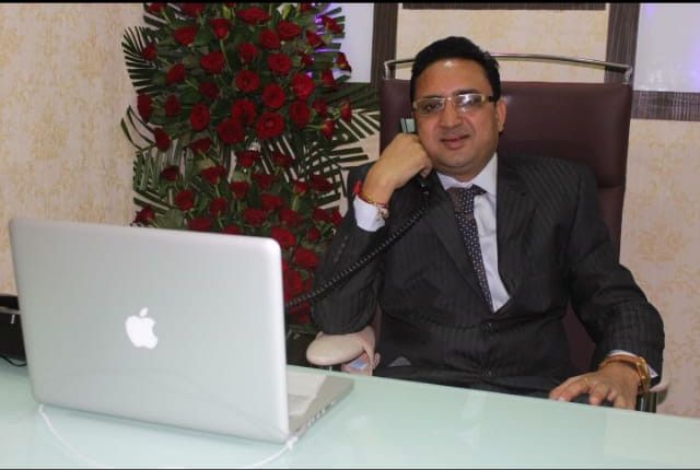 Naren, 47