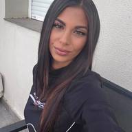 Claudia, 26