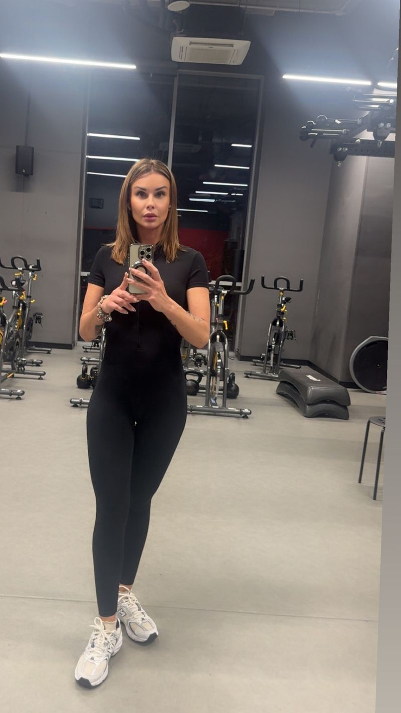 Ika, 43