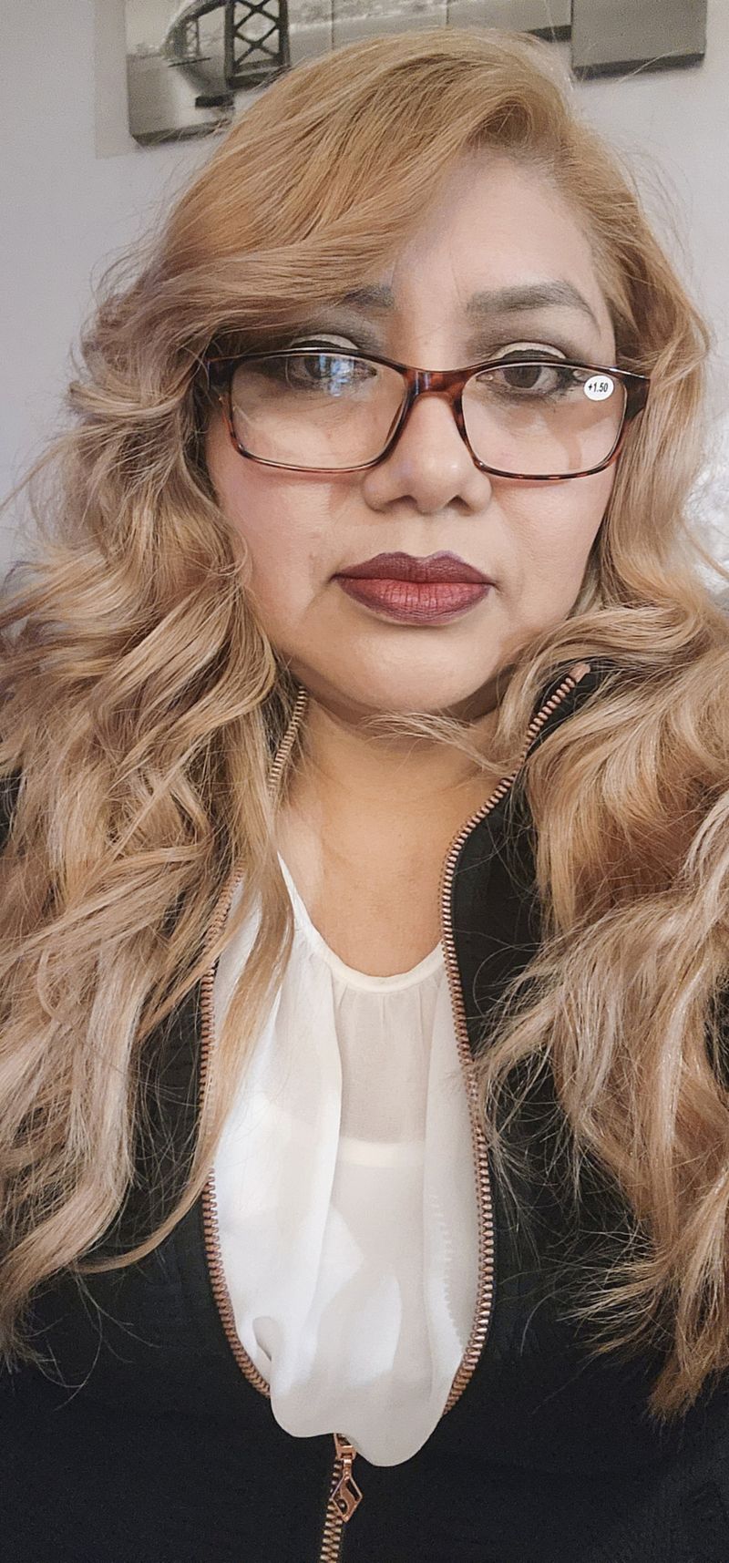 Alicia, 48
