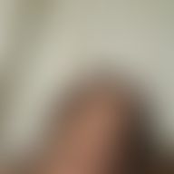 Leslie, 48