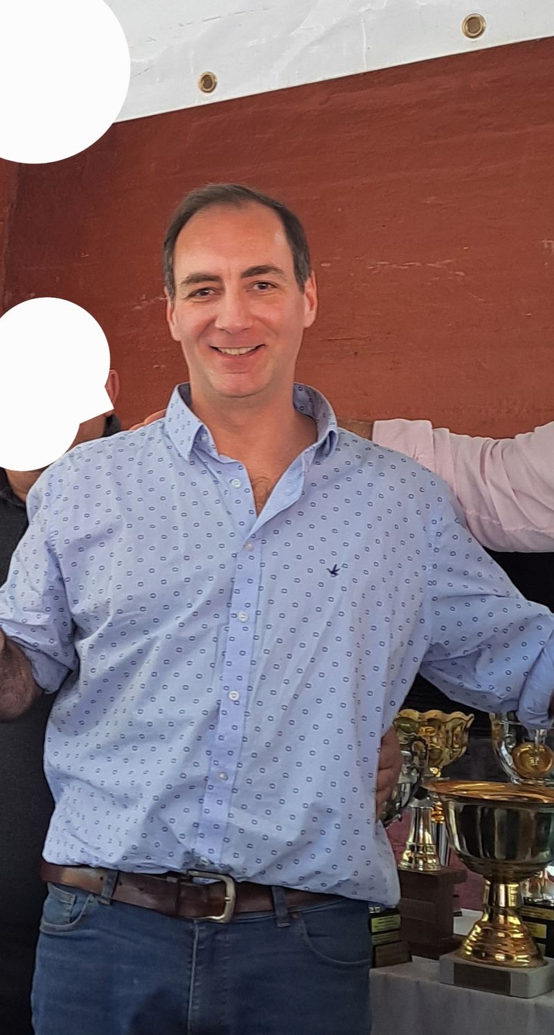 Fernando, 51