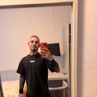 Damian, 36