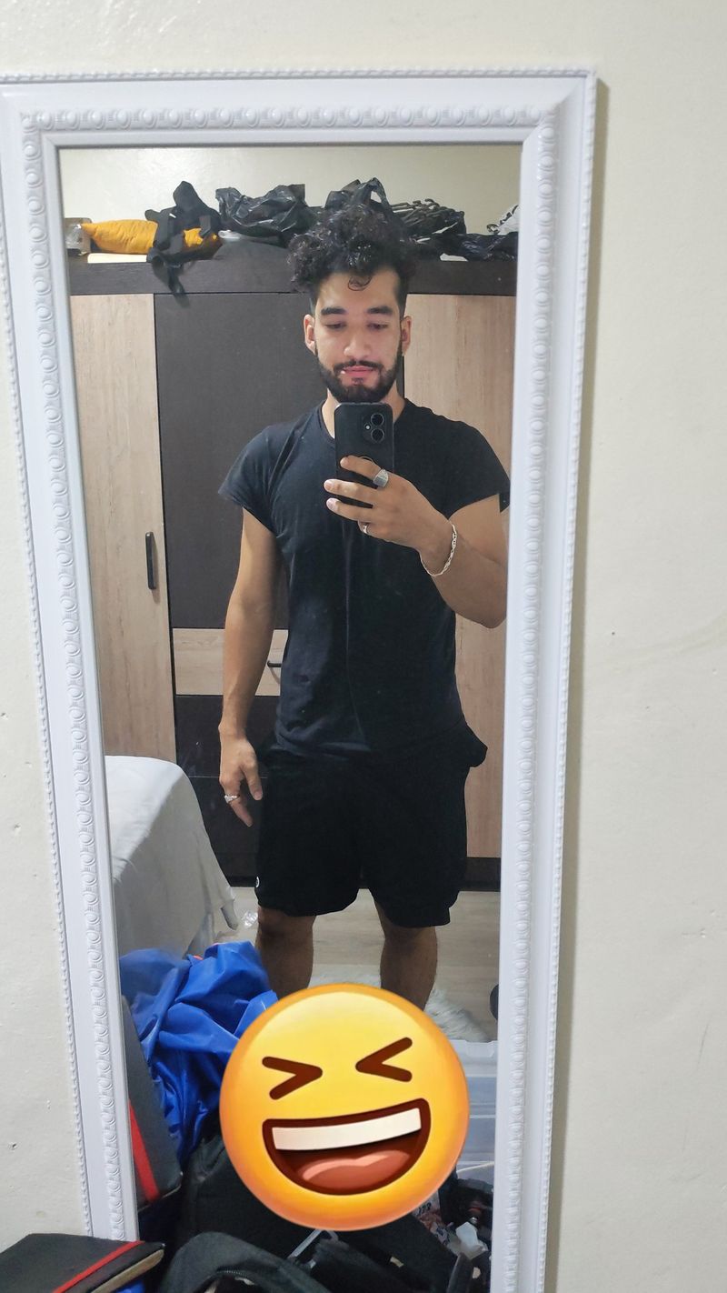 Jose, 28