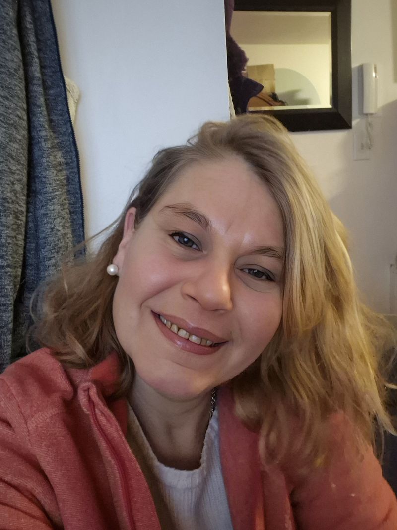 Mélanie, 48