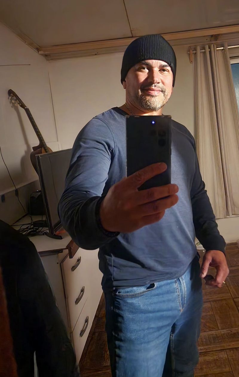 Alexis, 44