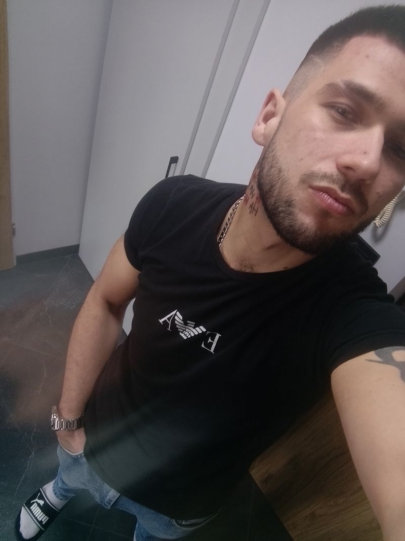 Patryk, 26