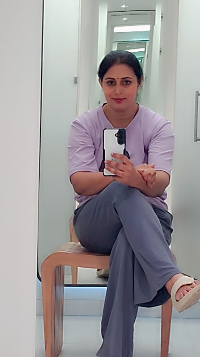 Shikha Pandey, 48