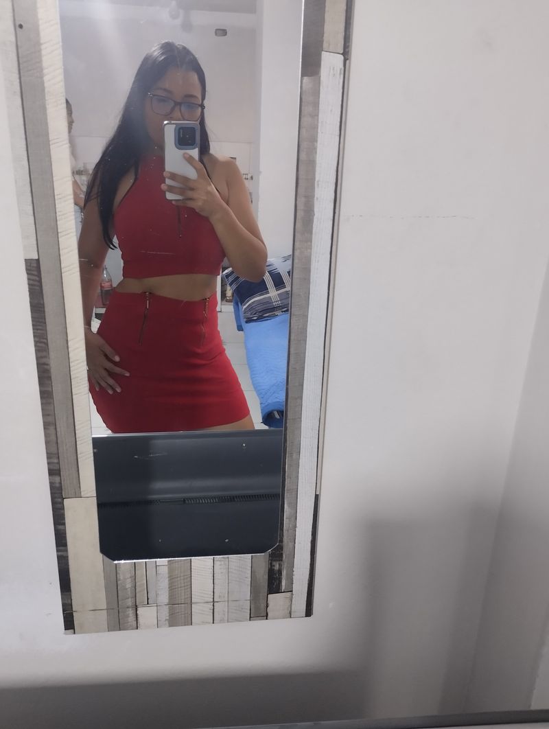 Elizabeth, 34