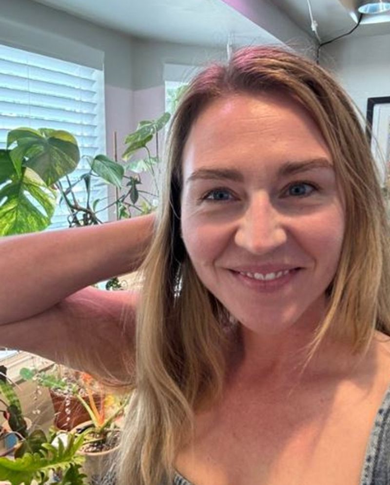 Lucero, 36