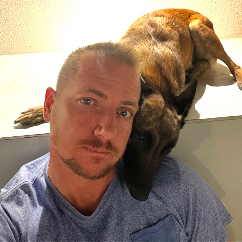 Louis, 41