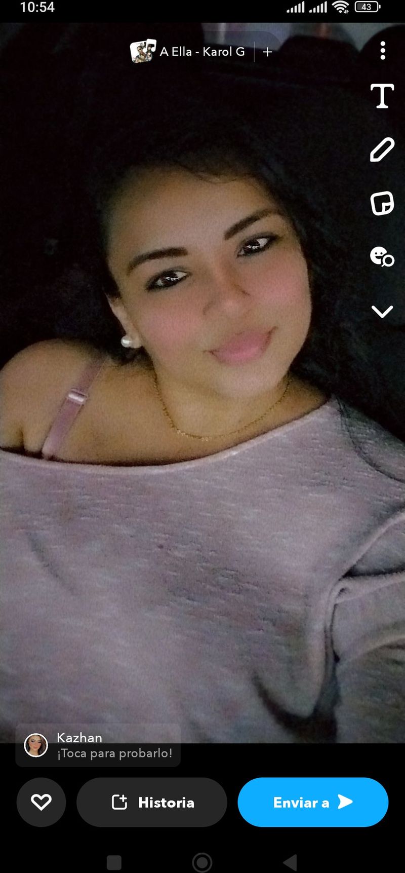 Anabel, 35