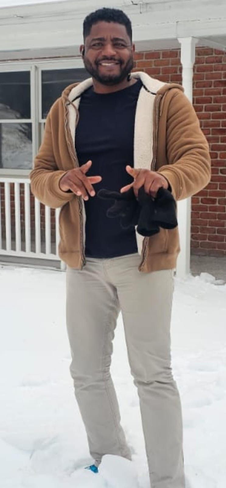 Marcos, 44
