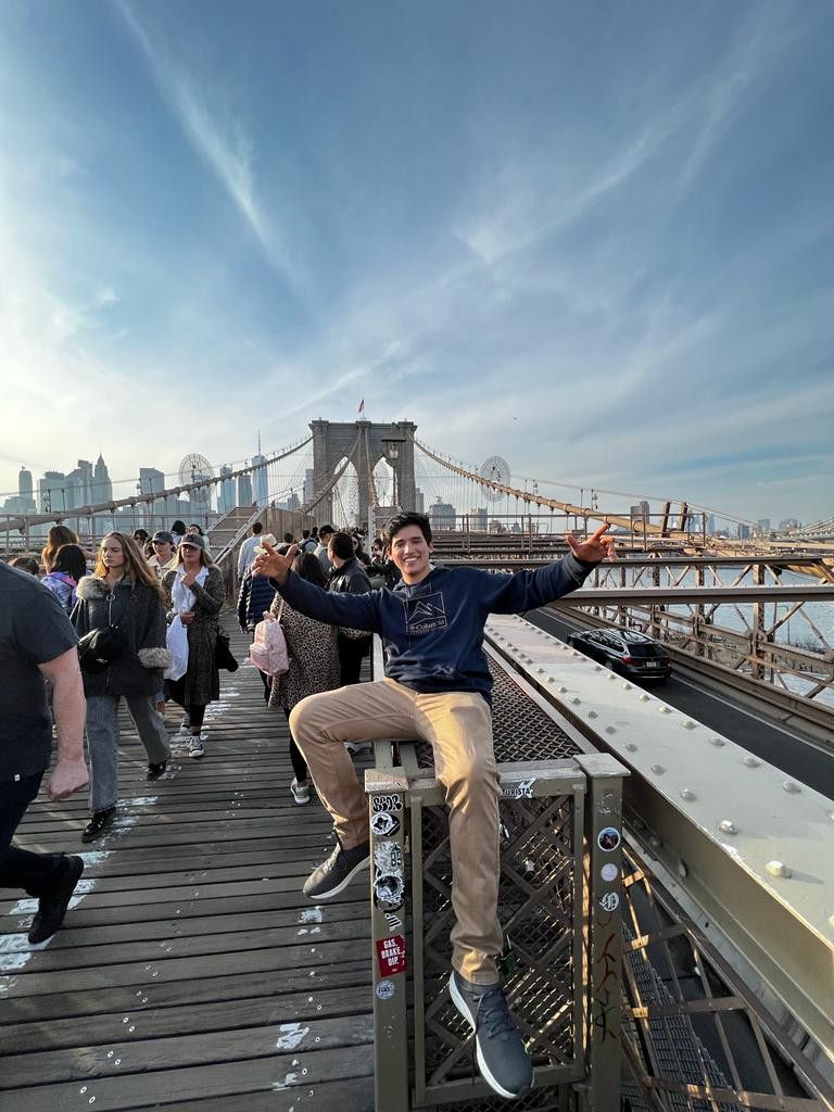 Sebastian, 25