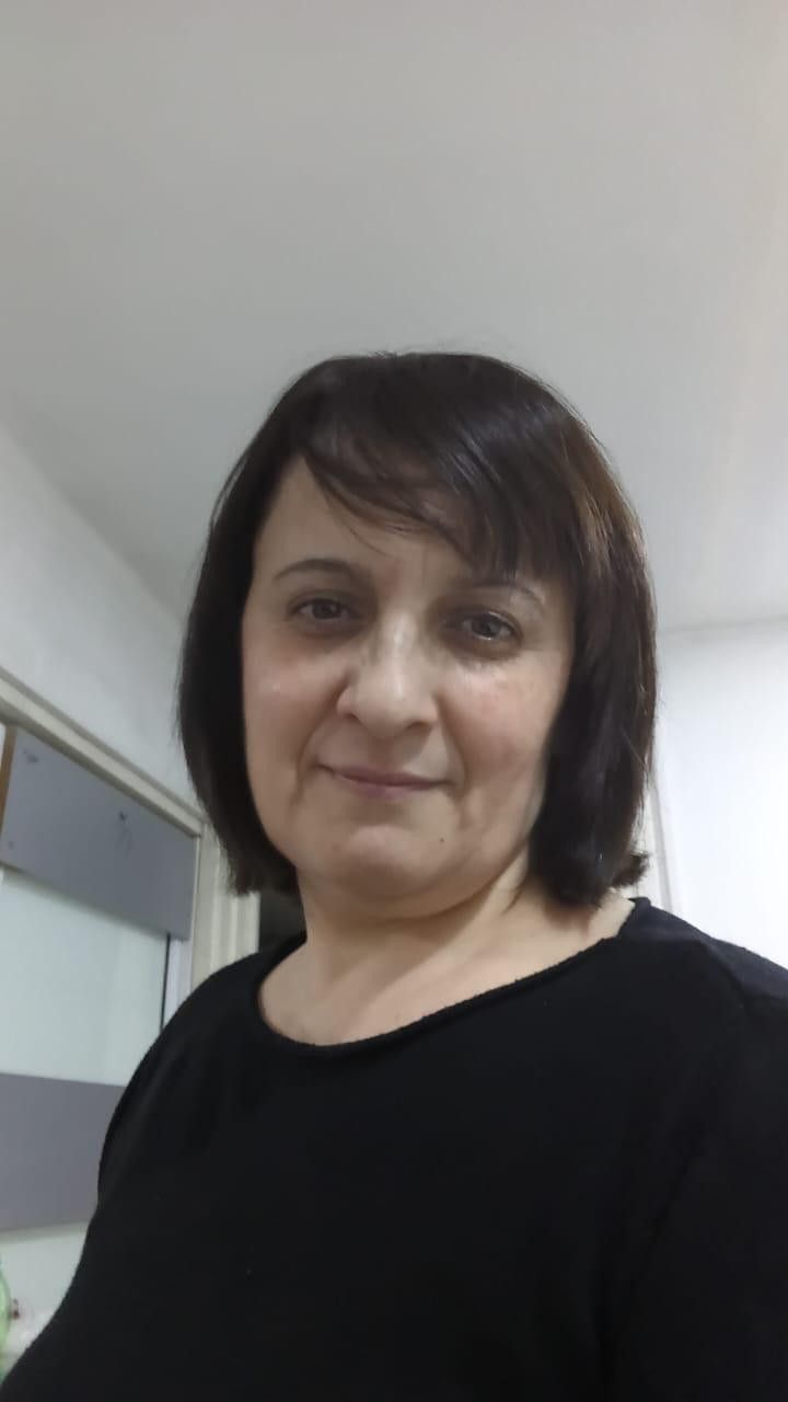 Виктория, 44