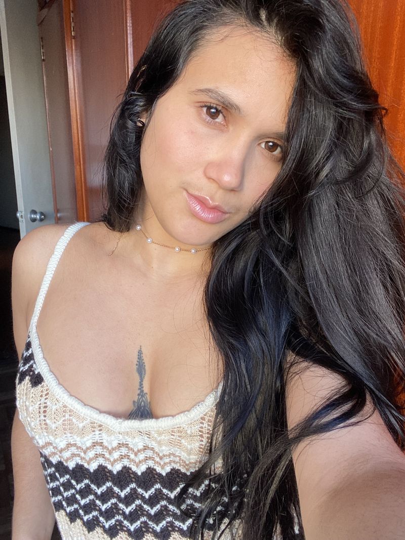 Nelli, 23