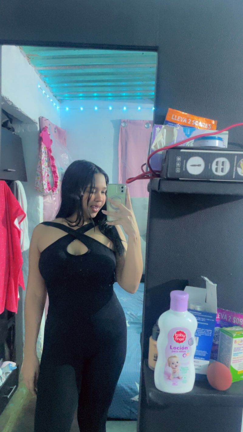 Anny, 23