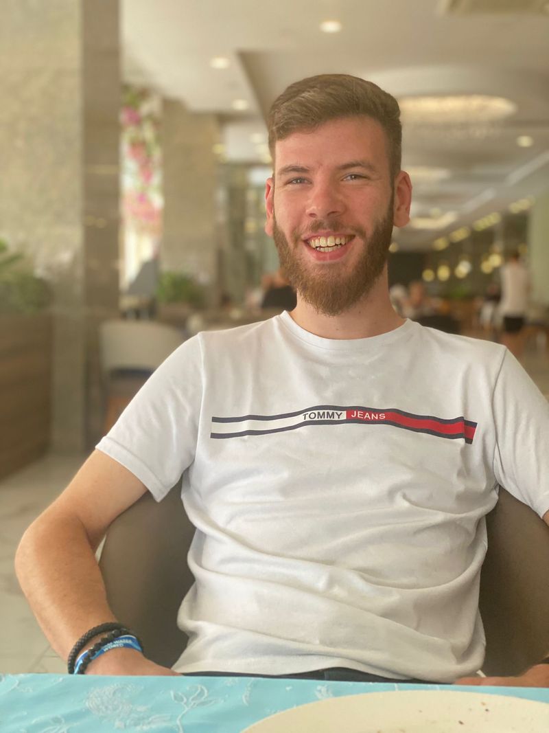 Arne, 28