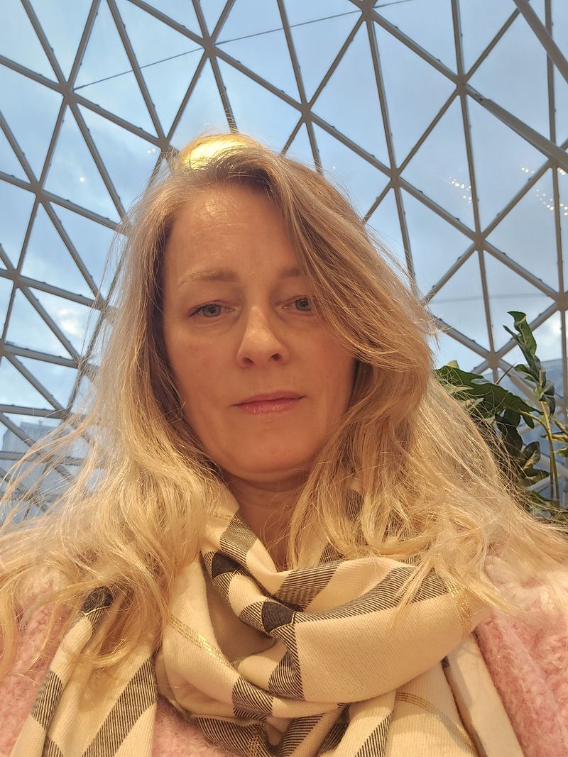 Joanna, 50