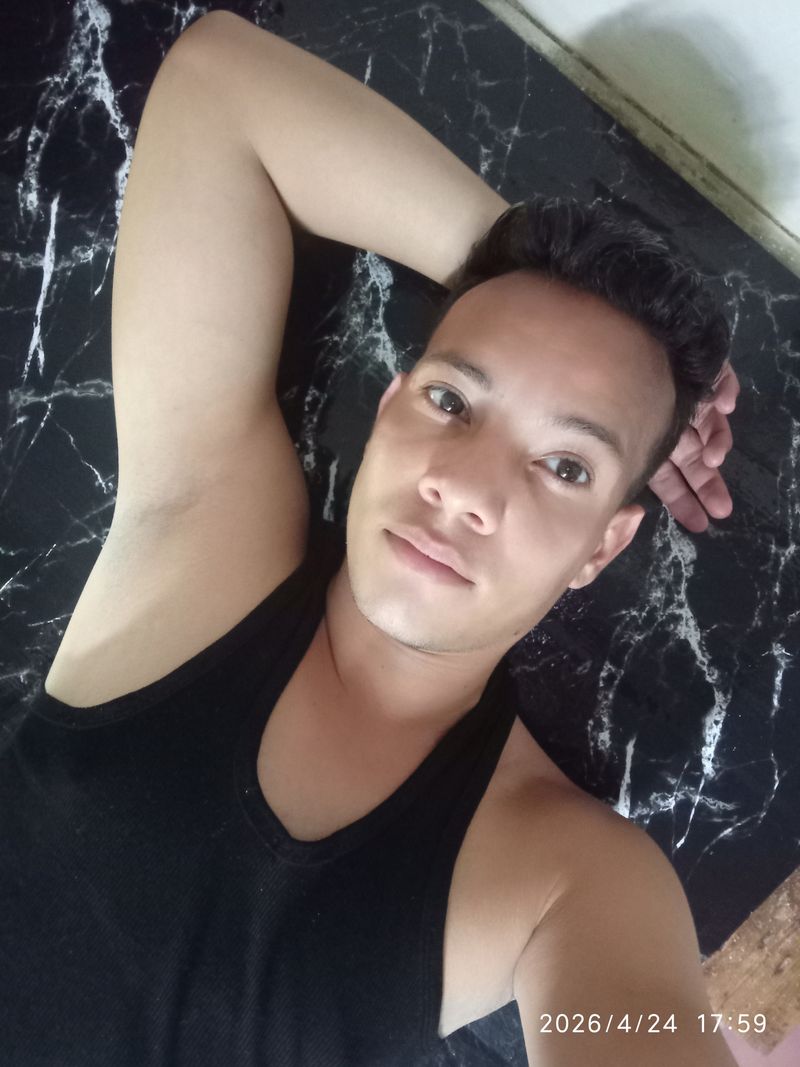Amic, 28