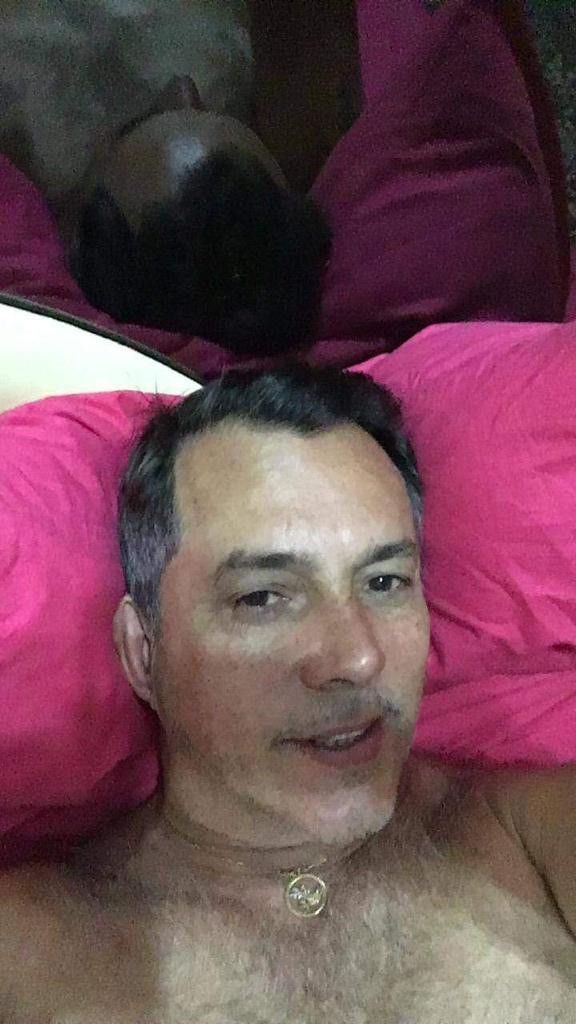 Carlos, 55