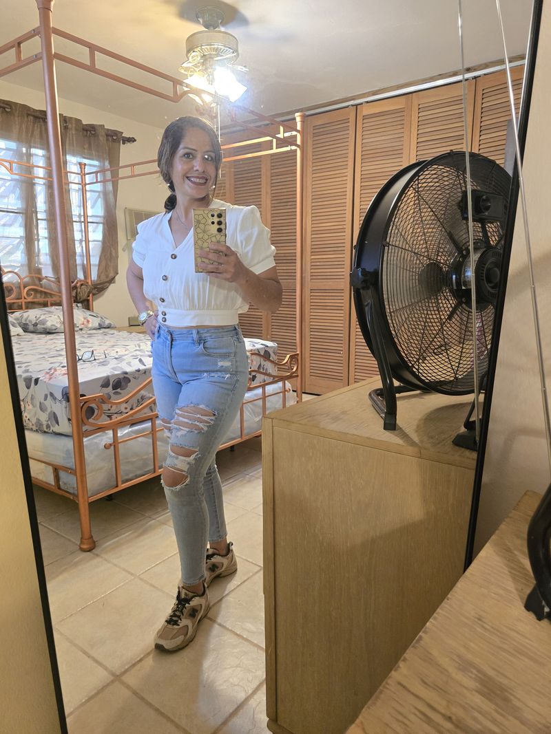 Aslin Gonzalez, 46