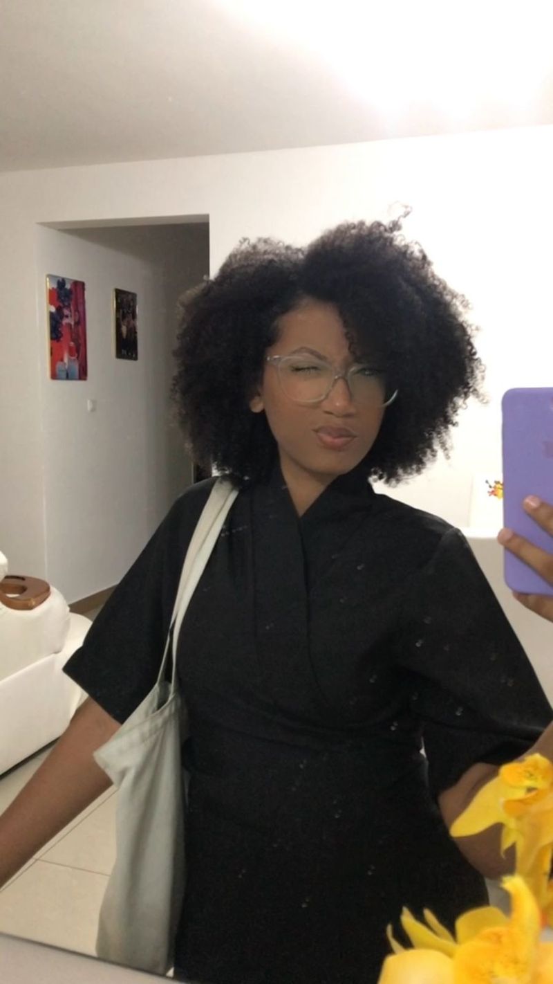 Djaila, 25