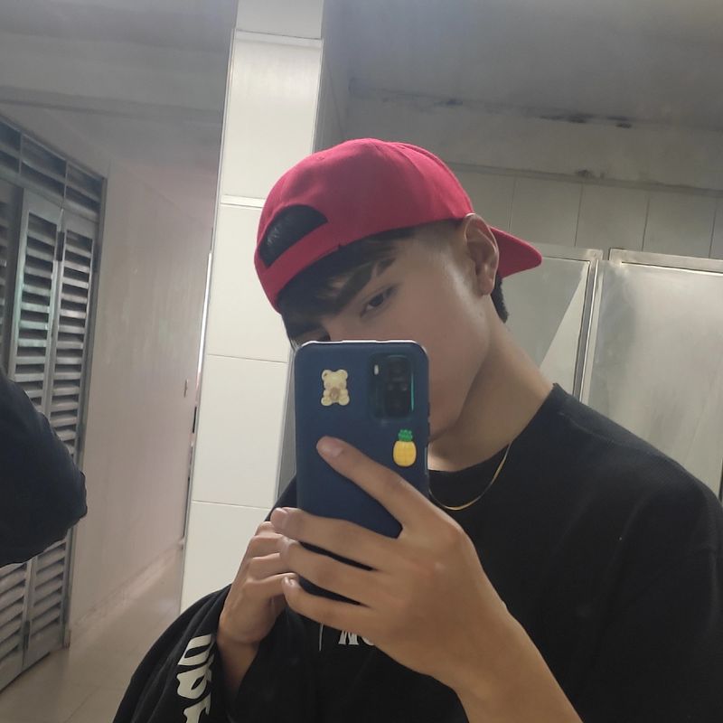 Stiven, 20